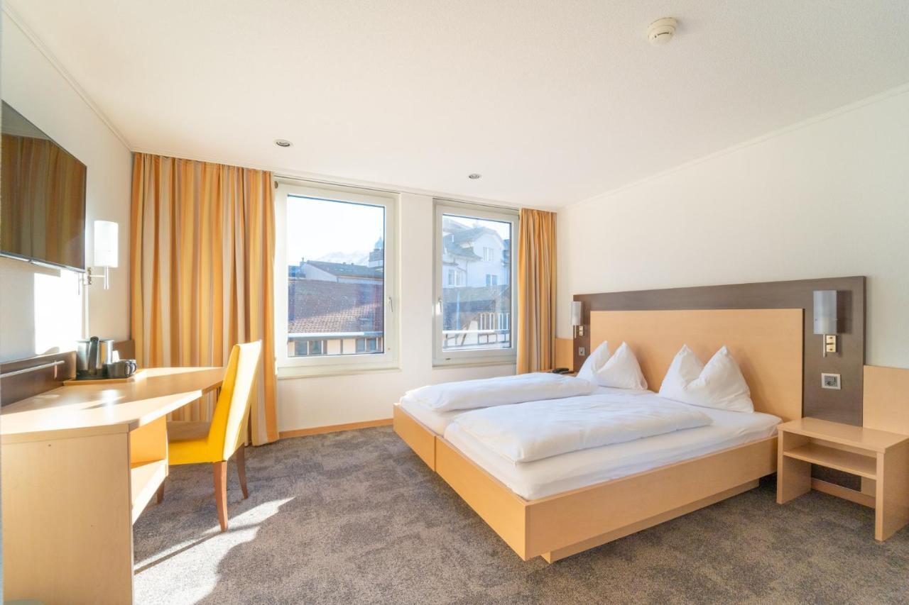 Hotel The By The Hey 3*